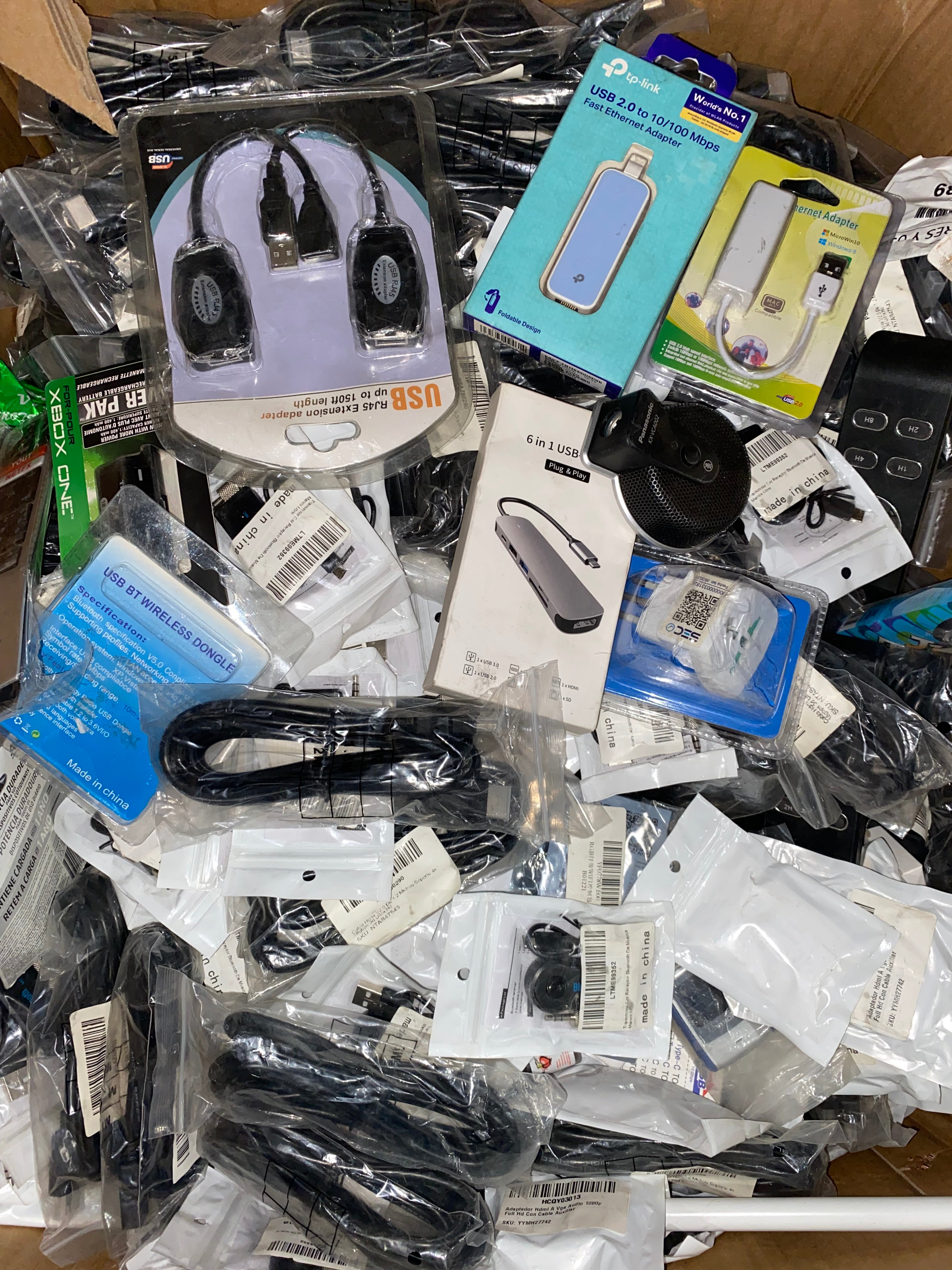 Lote de Cables, Adaptadores y Más