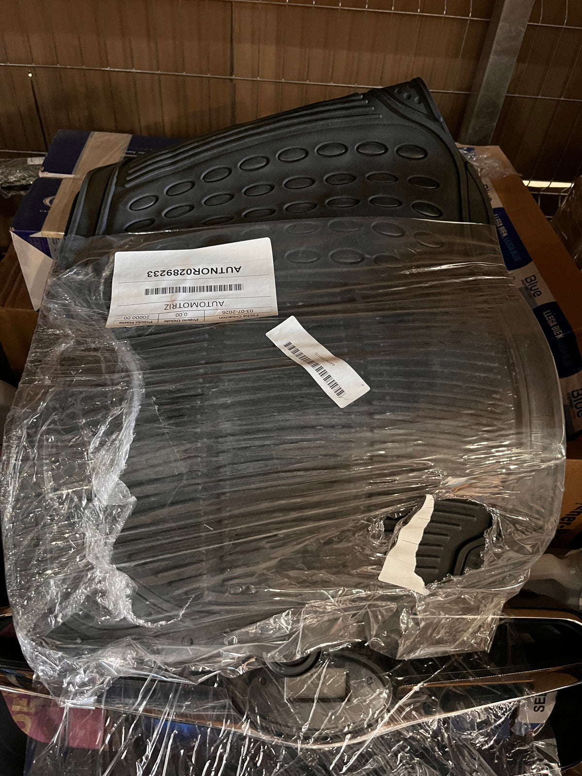 Lote Repuestos y Accesorios Automotrices