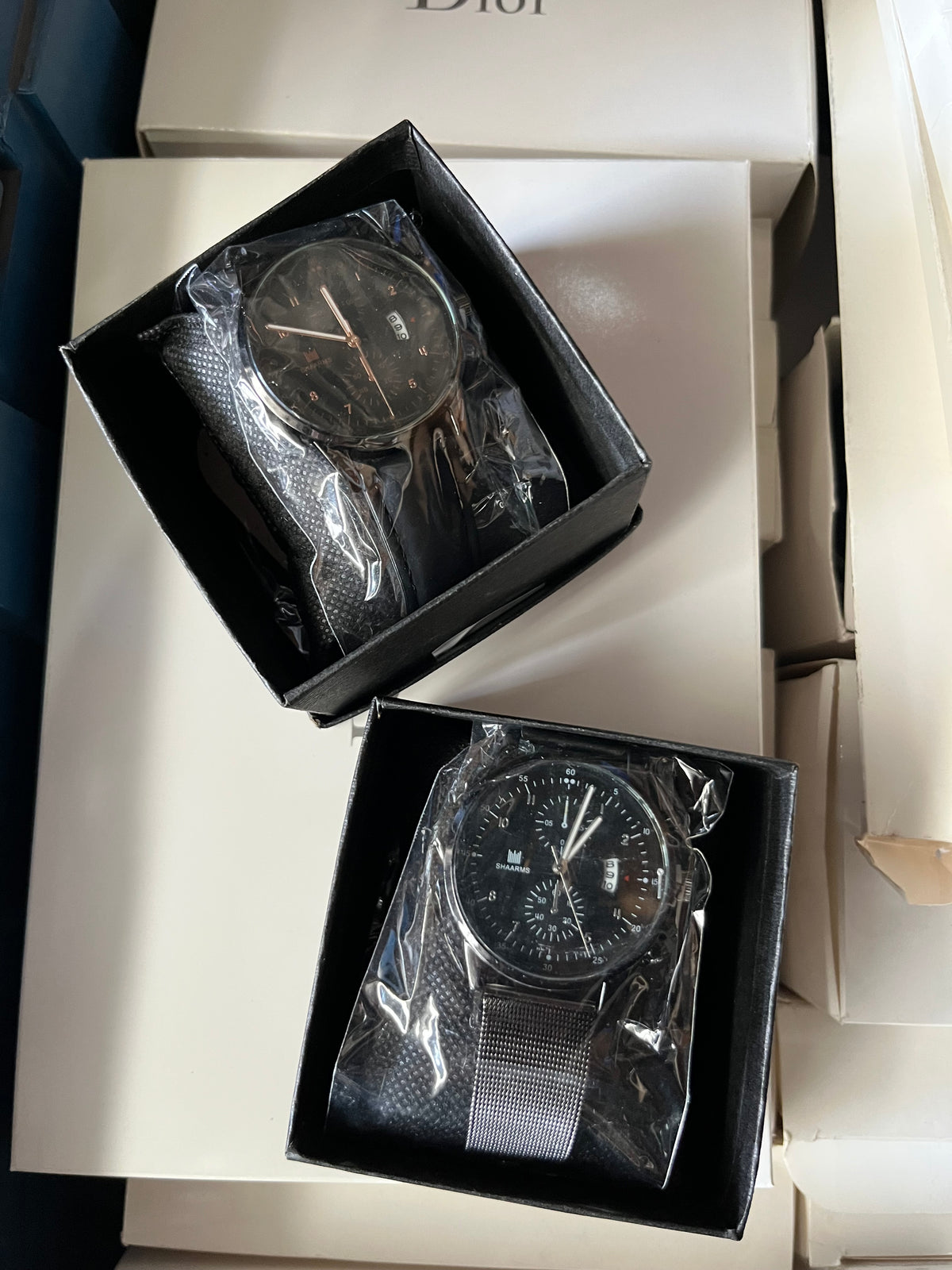 Lote de Accesorios (Lentes, Relojes y Cosmetiqueros)