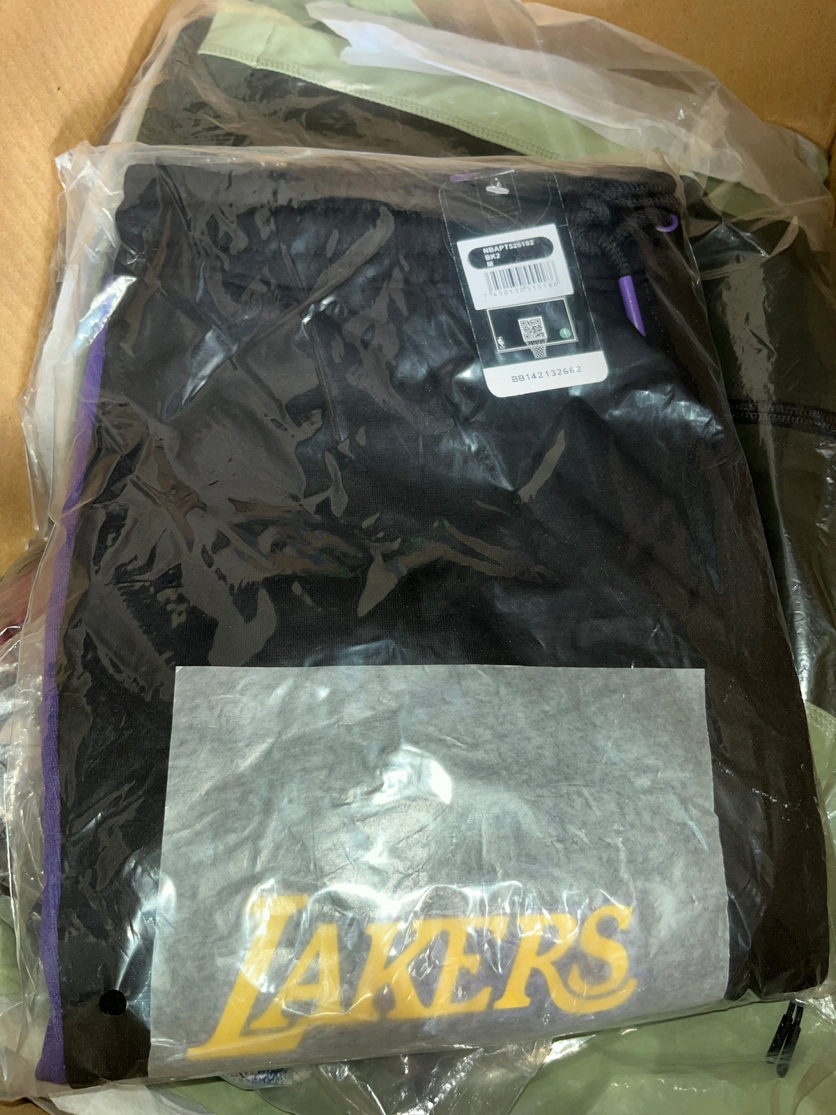 Lote de Ropa (NBA, Jordan, Lippi y otros)