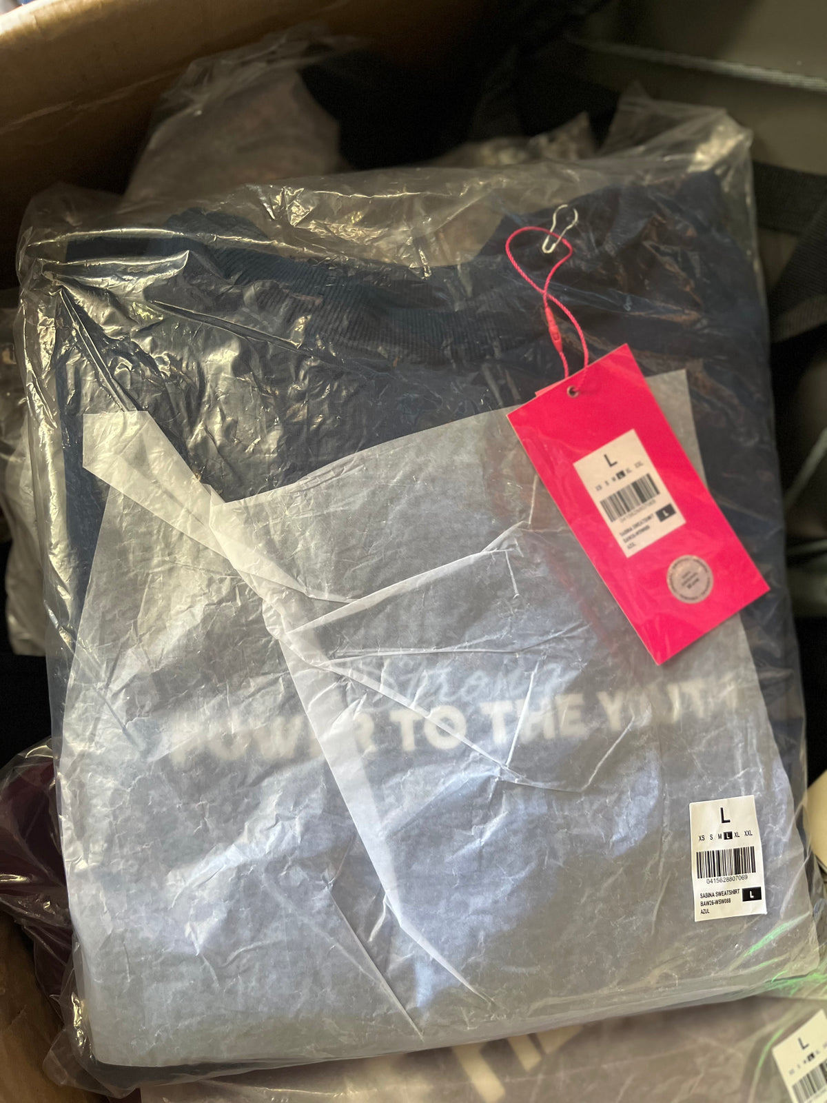 Lote de Ropa y Accesorios