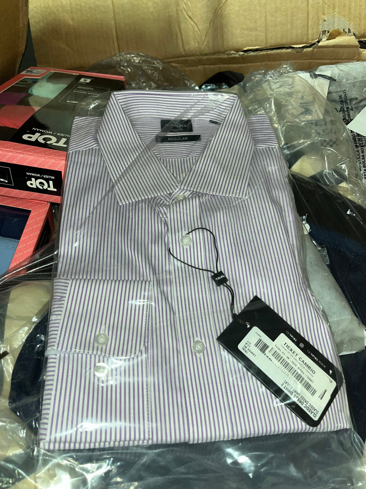 Lote de Ropa y Accesorios