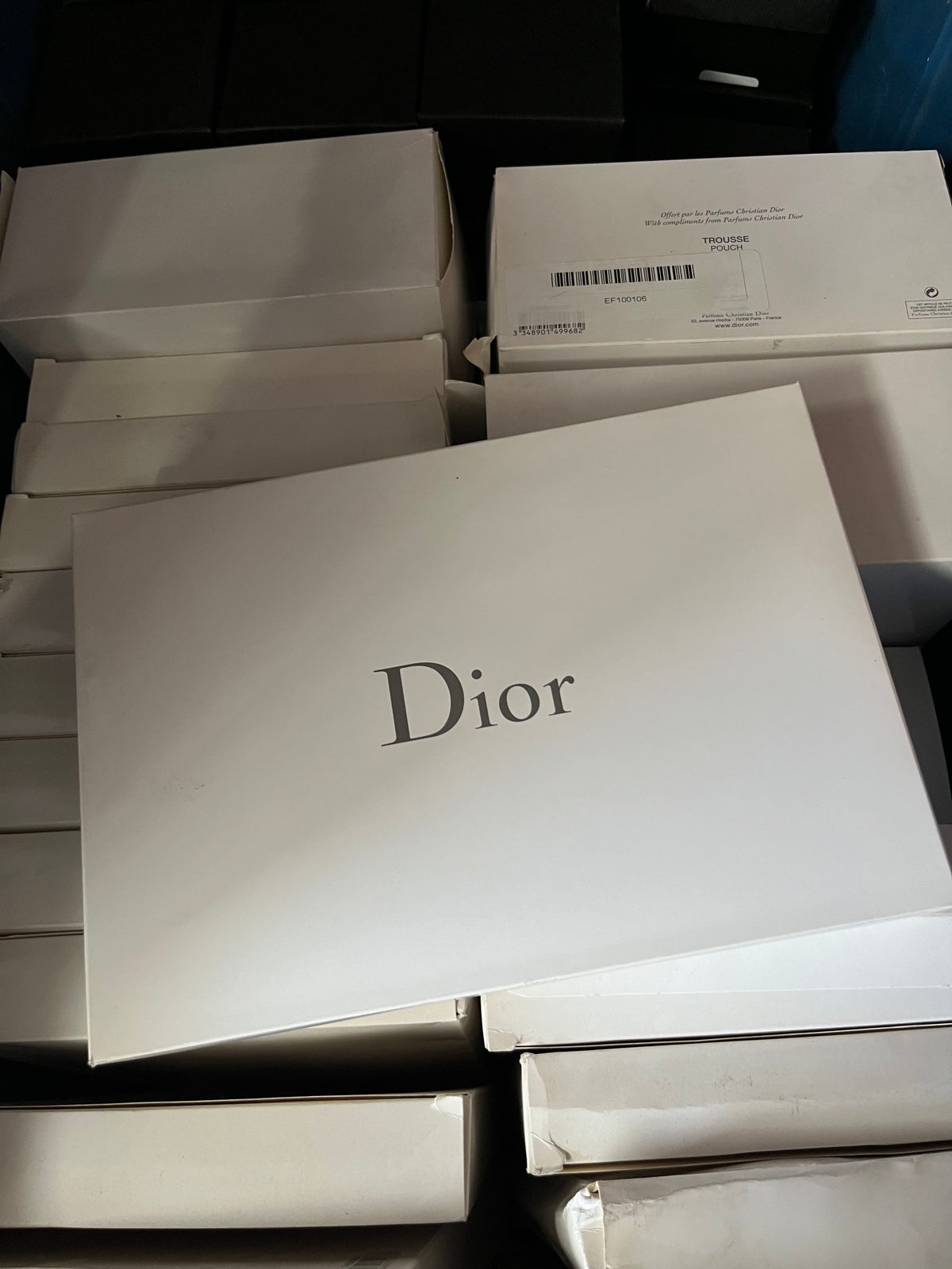 Lote de Accesorios (Lentes, Relojes y Cosmetiqueros)