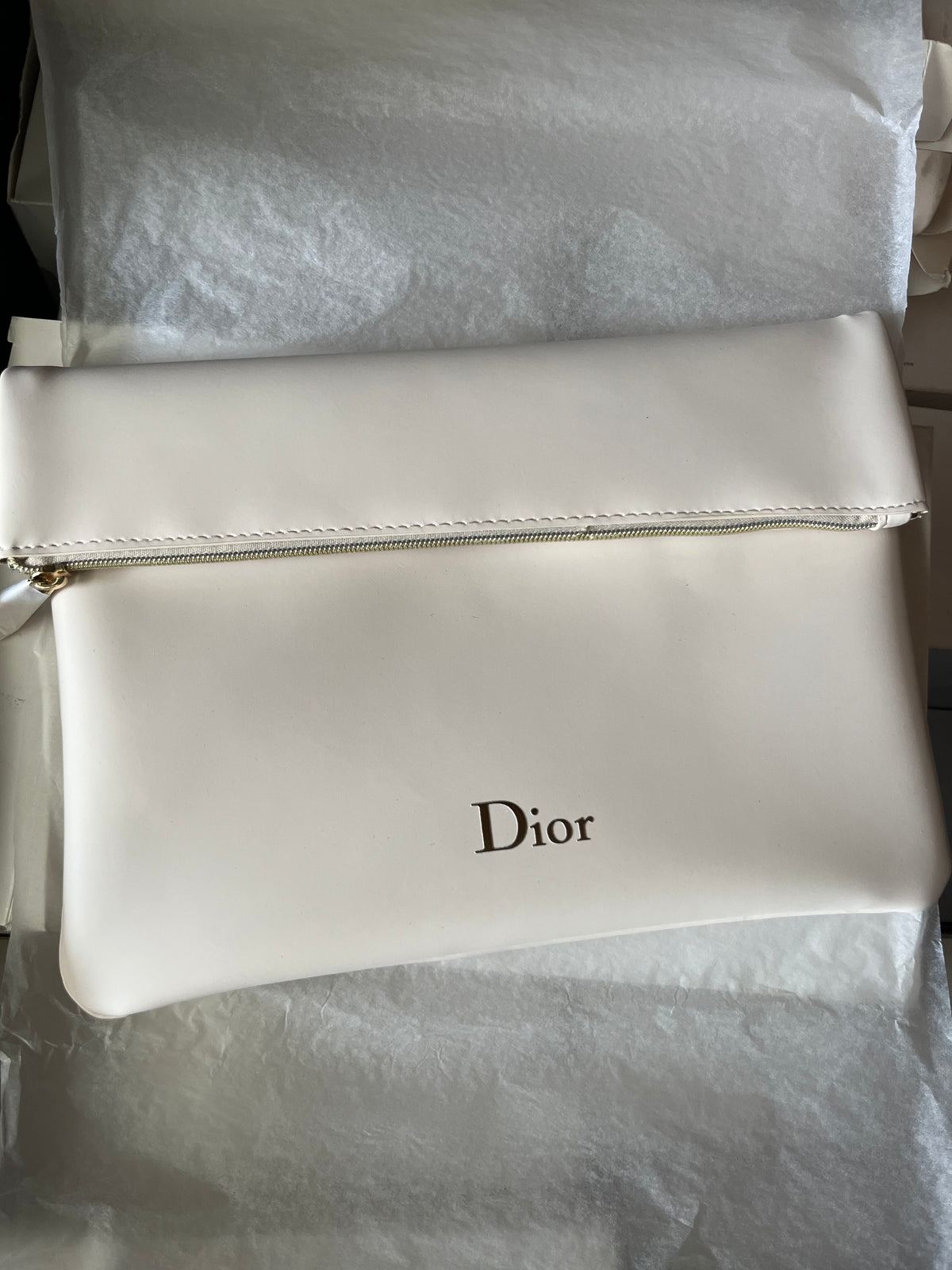 Lote de Accesorios (Lentes, Relojes y Cosmetiqueros)