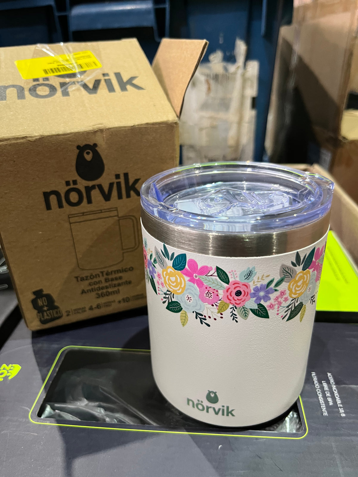 Lote de Termos, Vasos y Botellas