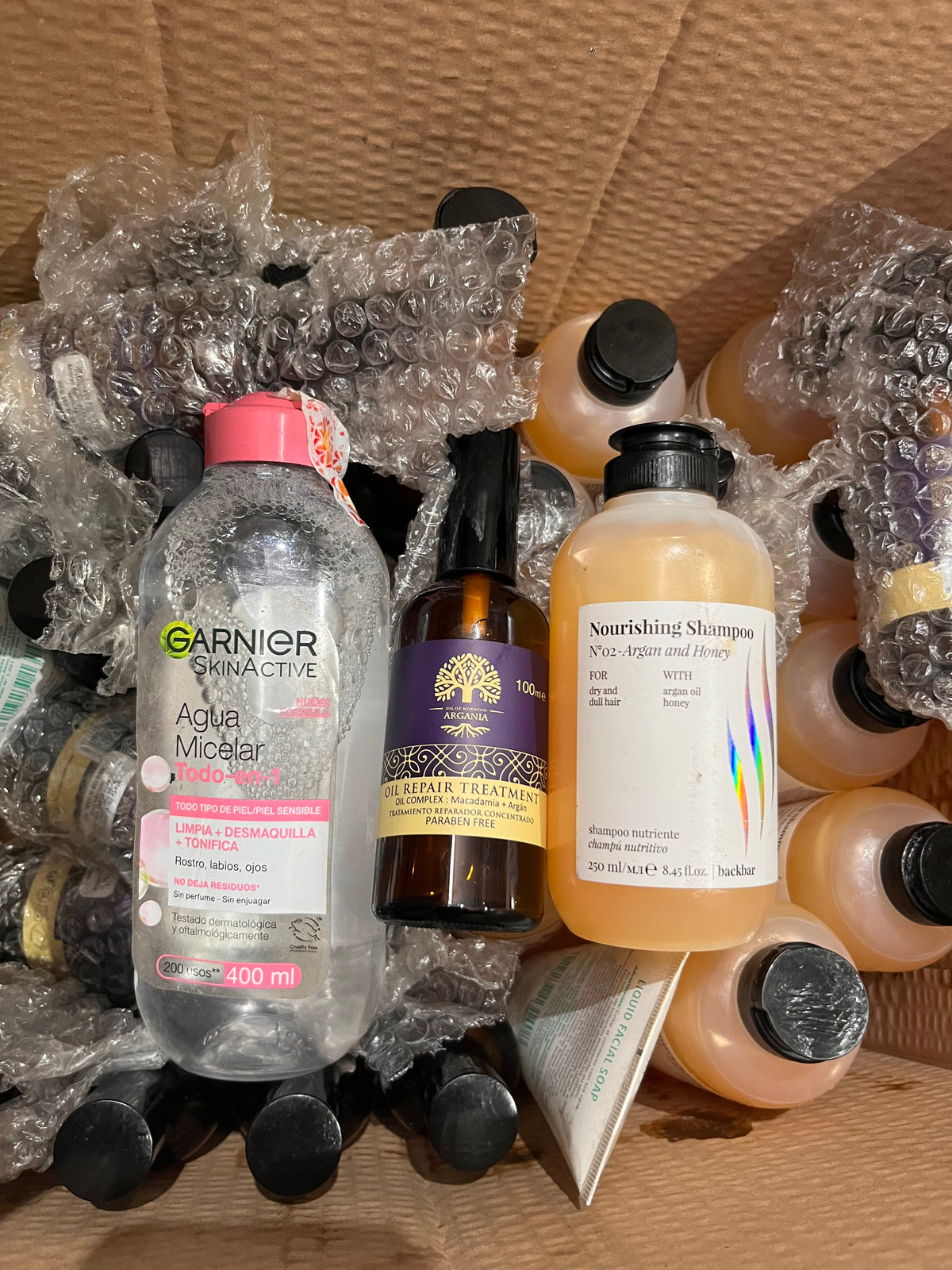 Gran Lote de Belleza y Cuidado Personal (cremas, shampoo, perfumes)