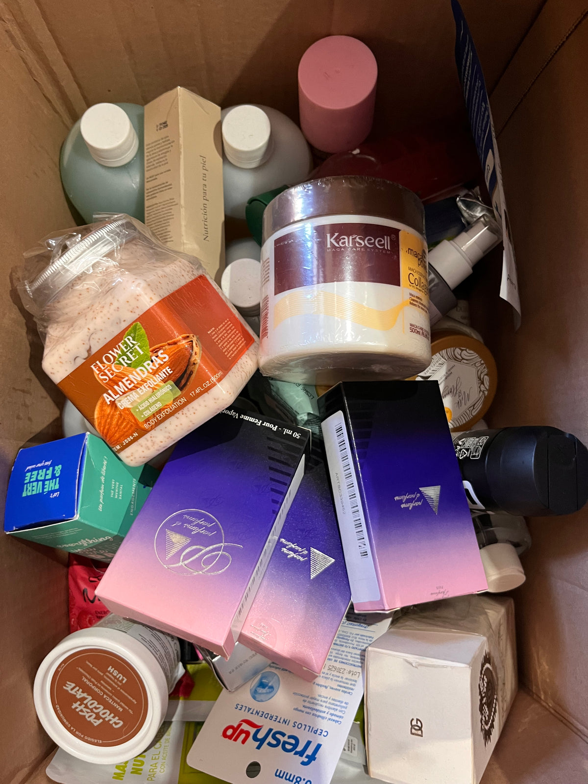 Gran Lote de Belleza y Cuidado Personal (cremas, shampoo, perfumes)