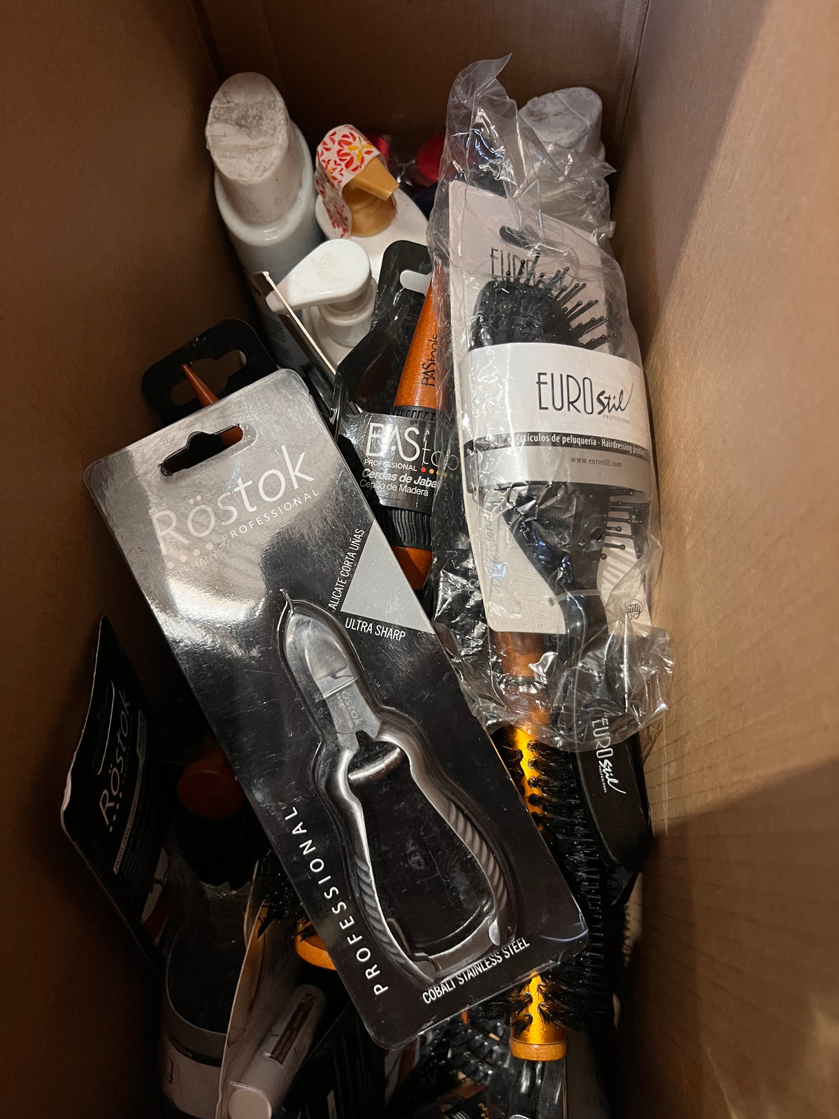 Gran Lote de Belleza y Cuidado Personal (cremas, shampoo, perfumes)